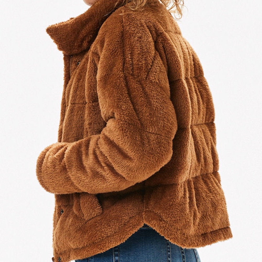 **SOLD**  Kendall + Kylie’s Teddy Puffer Jacket - Picture 4 of 6